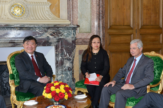 Entretien avec M. Chen Zhu, Vice-Président du Comité permanent de l'Assemblée populaire nationale de la République populaire de Chine