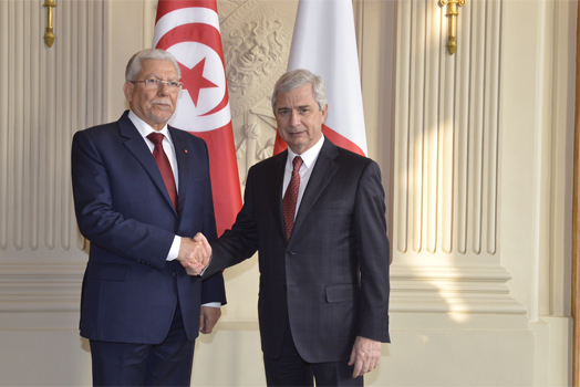 Entretien avec M. Taïeb Baccouche, Ministre des Affaires étrangères de la République tunisienne