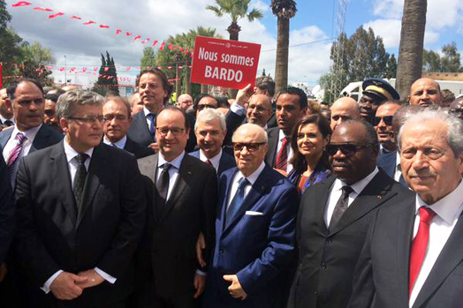 Grande marche républicaine contre le terrorisme organisée par les autorités tunisiennes