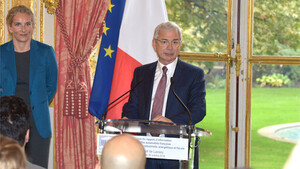 Remise du rapport de la mission d'information sur l'offre automobile française dans une approche industrielle, énergétique et fiscale